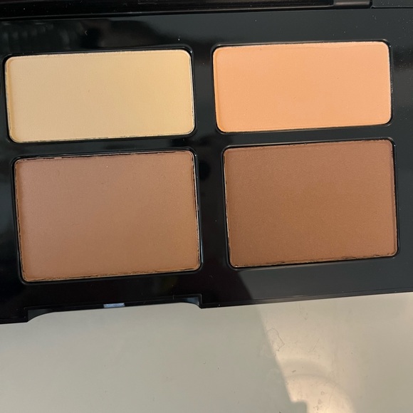 Kat Von D contour palate - Picture 5 of 5